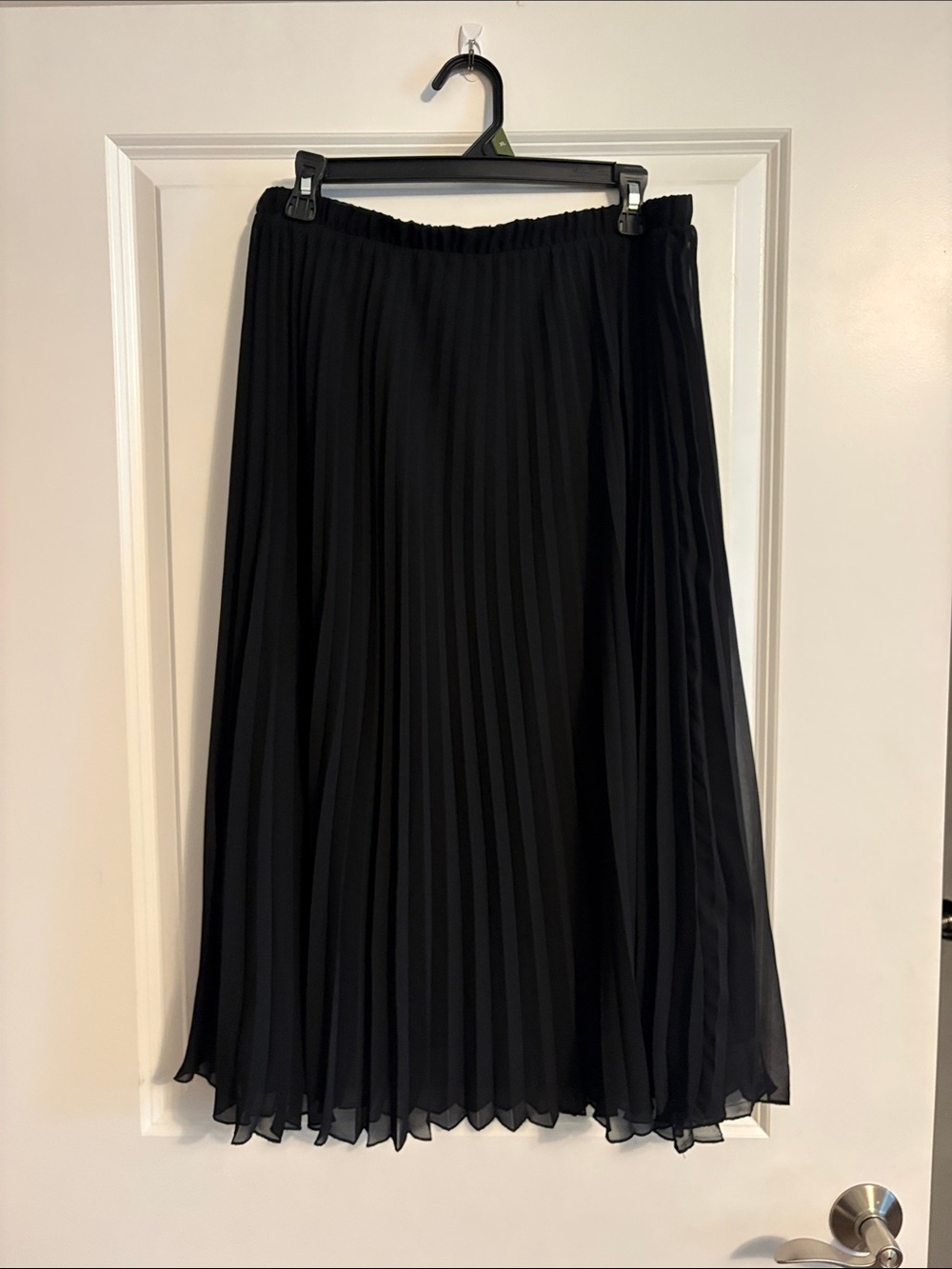 Vince Camuto | Black | Pleated Midi Skirt | Classy & Elegant | Formal